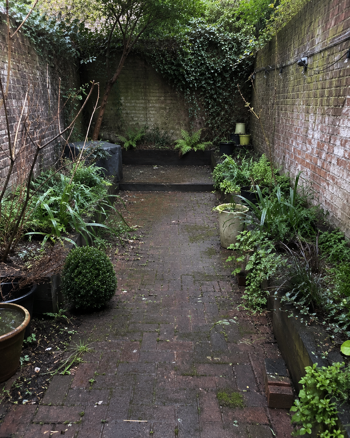 Original Tunbridge Wells courtyard before redesign